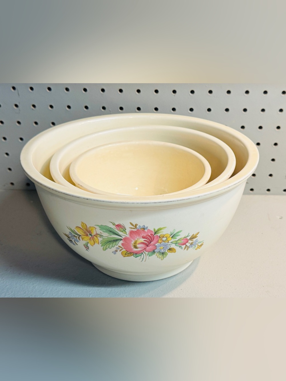 Vintage Homer Laughlin Kitchen Kraft OvenServe Floral Nesting Mixing Bowls